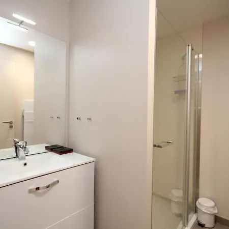 T3 Moderne Avec Wifi Et Parking - Mont-dore Apartment